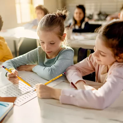 Niñas compañeras Lapiz Grafito copy